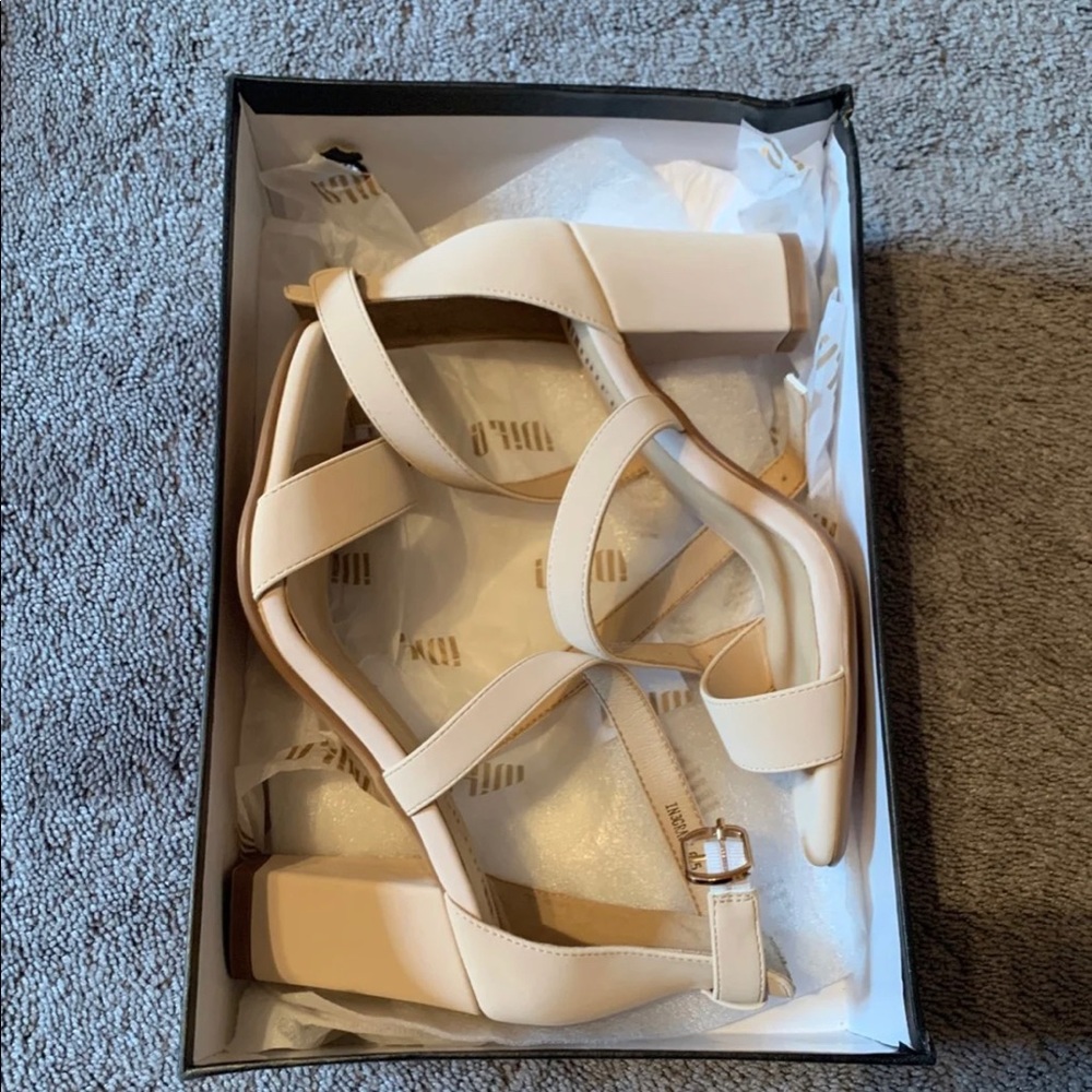 Beige heels